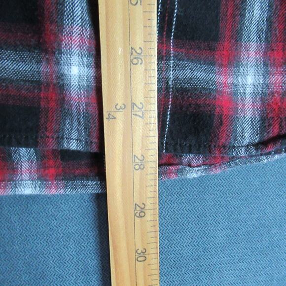 Boston Traders Shirt Mens Large Red Black Flannel Plaid Button 90s Y2K Cabincore - Picture 4 of 8